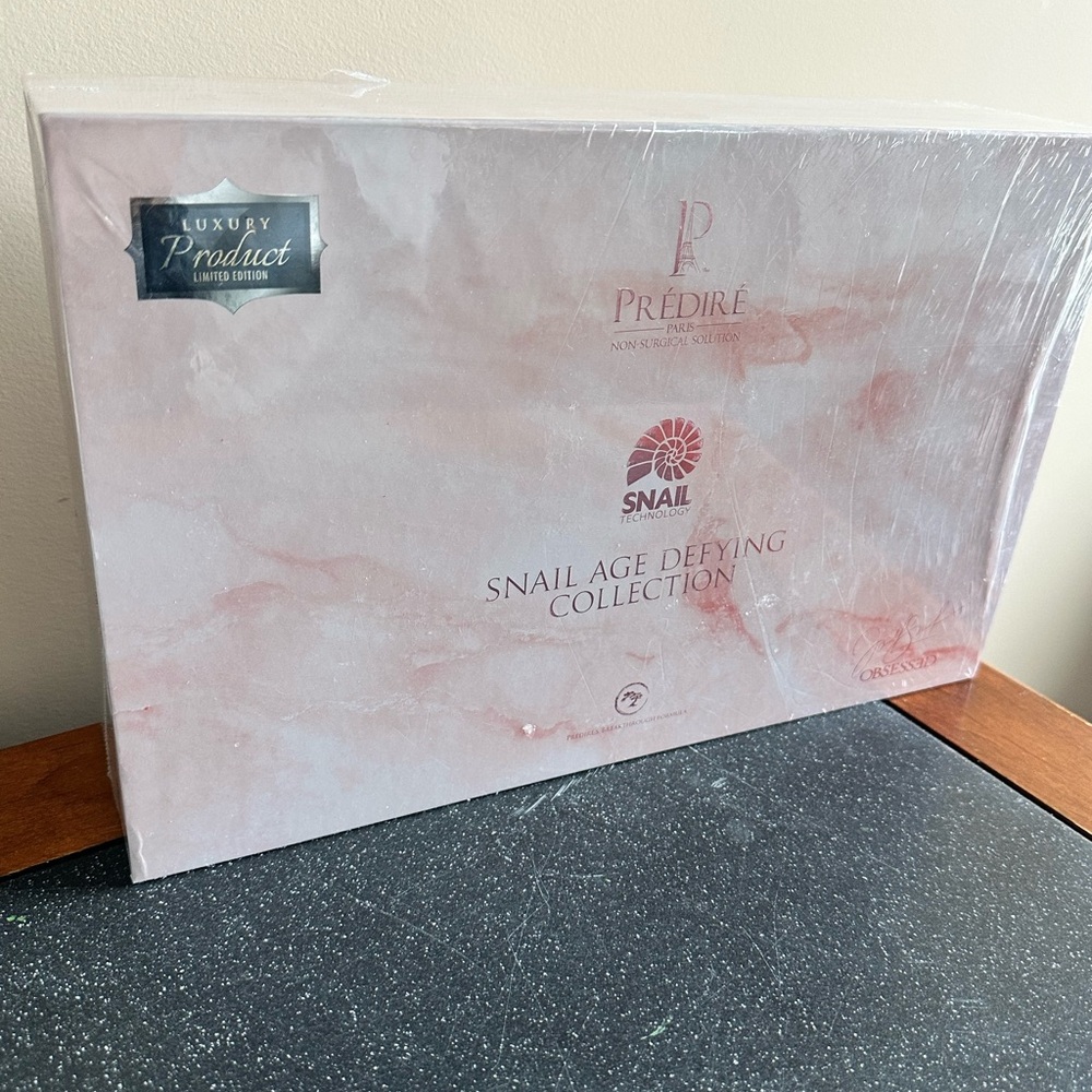 Prédiré Snail Age Defying Collection - Pink Anti-Aging Skincare Set